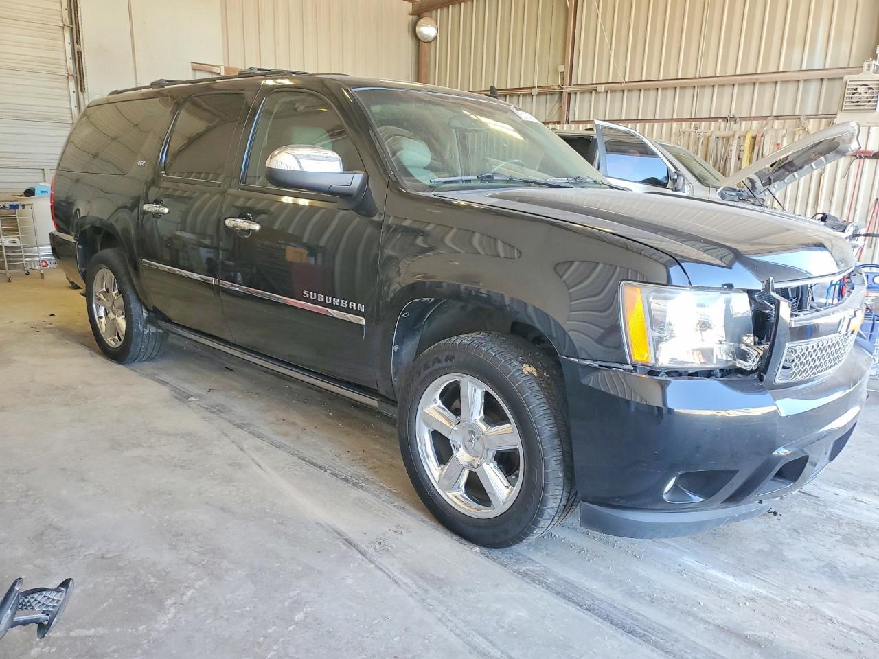 2013 Chevrolet Suburban C1500 Ltz - zdjęcie 4