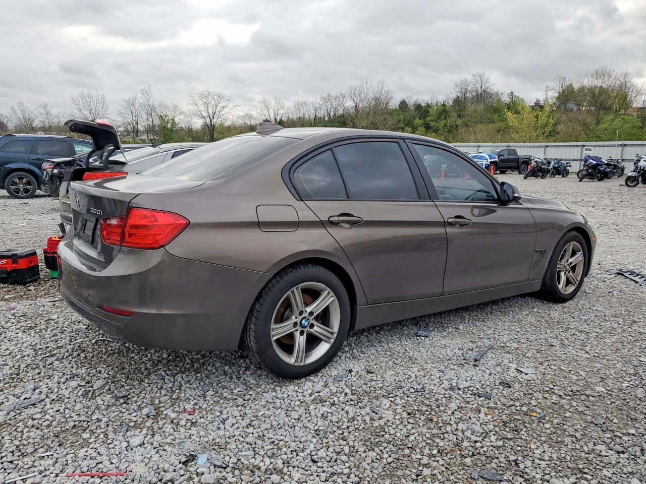 BMW Seria 3 - zdjęcie 3