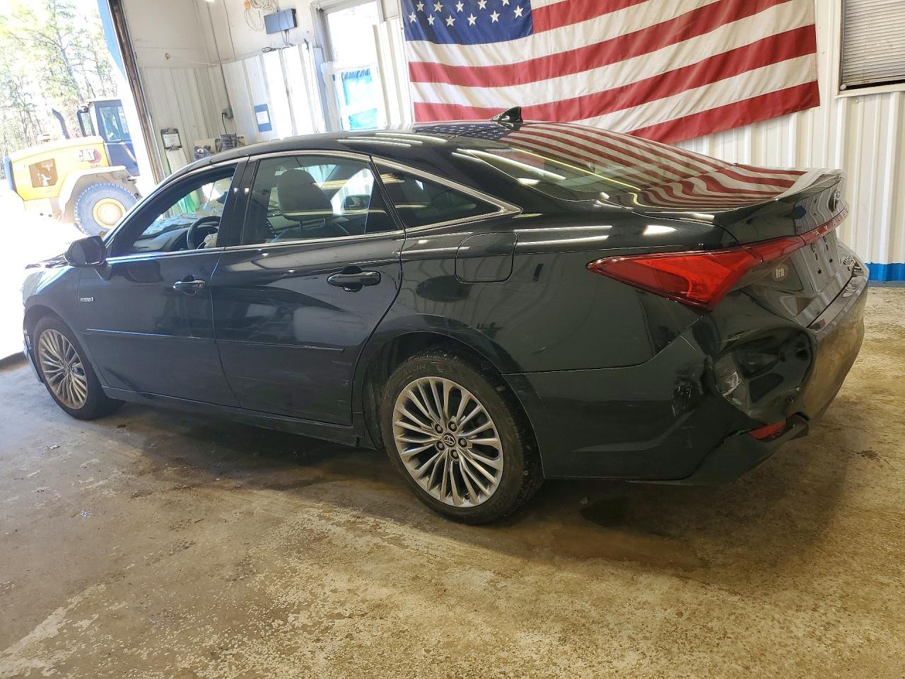 2019 Toyota Avalon Hybrid Limited - zdjęcie 2
