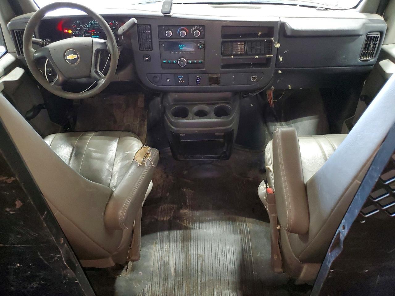 2013 Chevrolet Express G2500 - zdjęcie 8