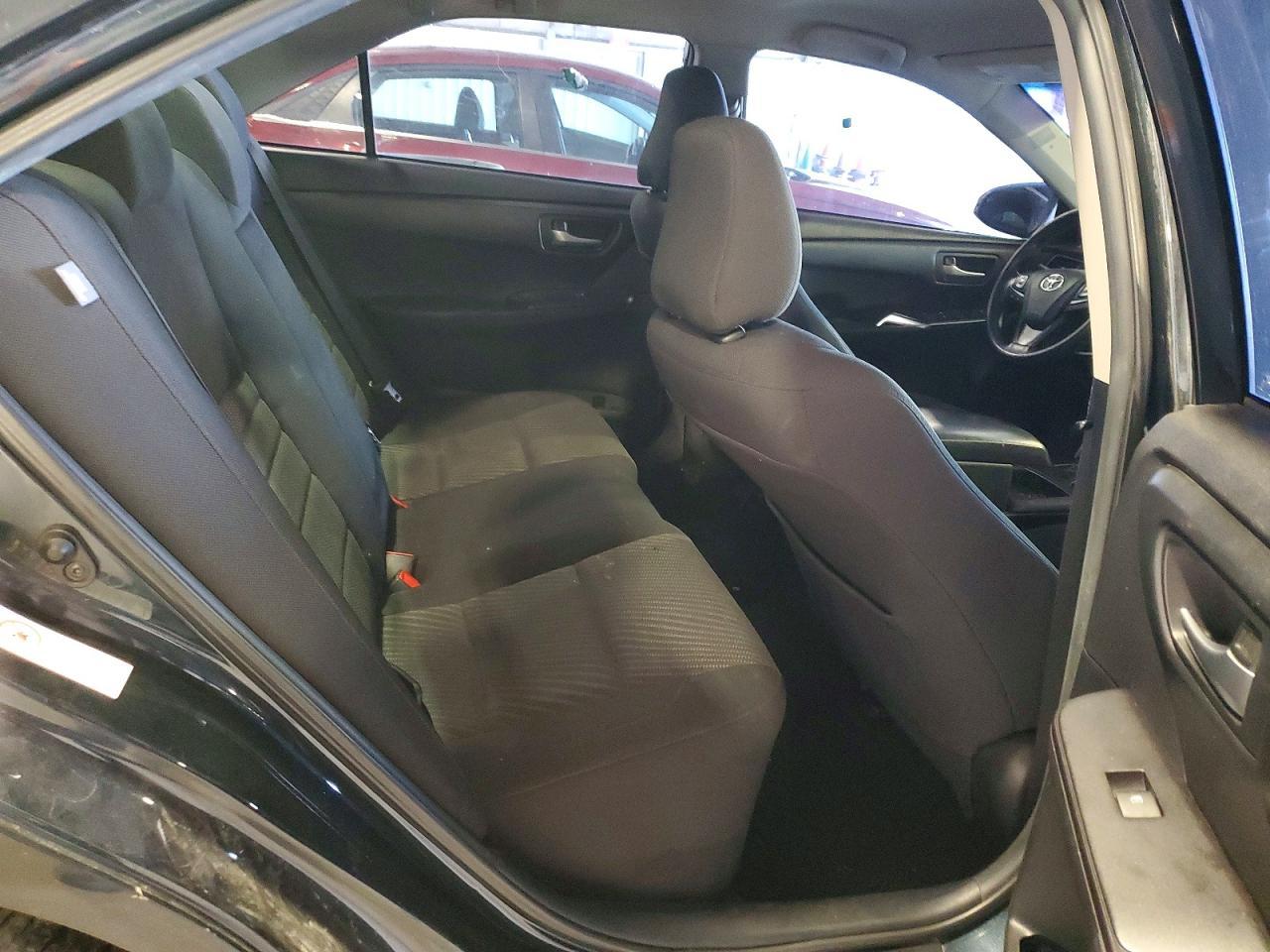 2015 Toyota Camry Le - zdjęcie 10