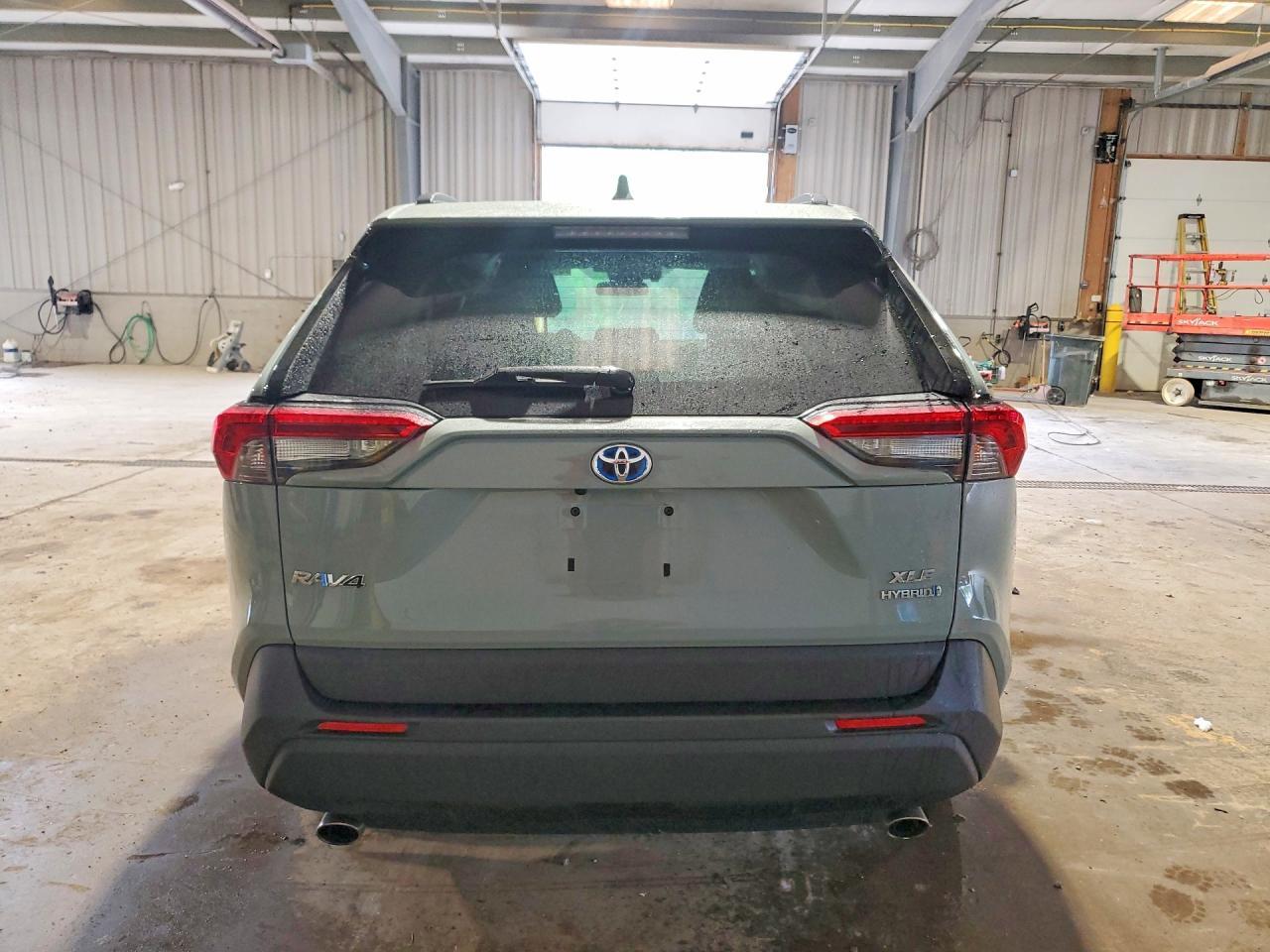 2021 Toyota Rav4 Hybrid Xle - zdjęcie 6