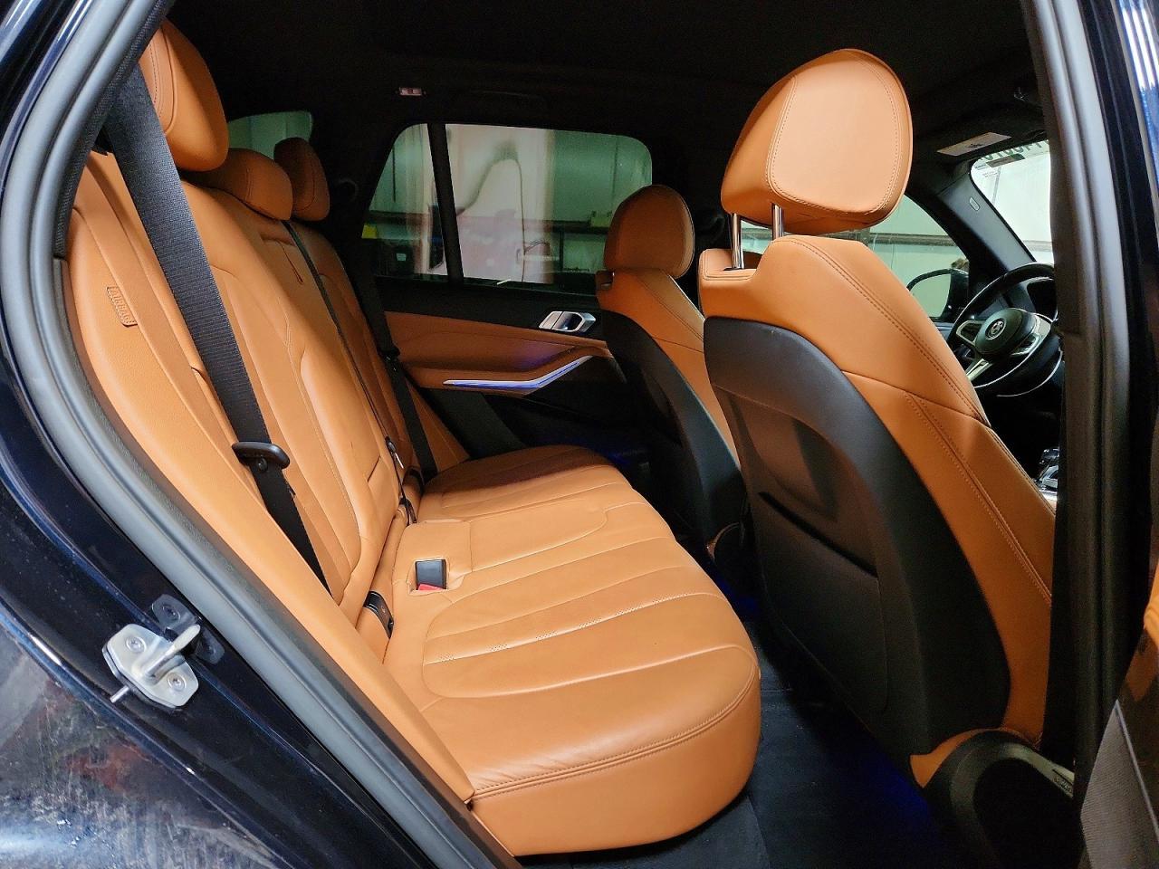 2021 BMW X5 xDrive40I - zdjęcie 11