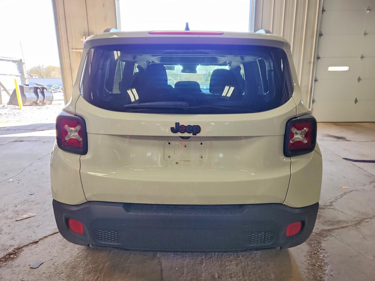 2017 Jeep Renegade Latitude - zdjęcie 6