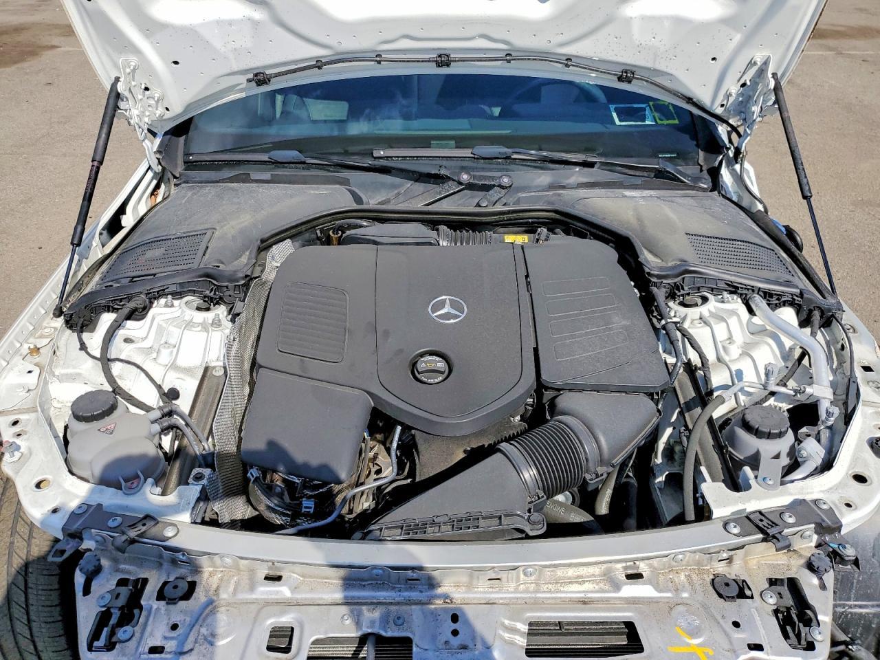 2024 Mercedes-Benz C 300 4Matic - zdjęcie 11