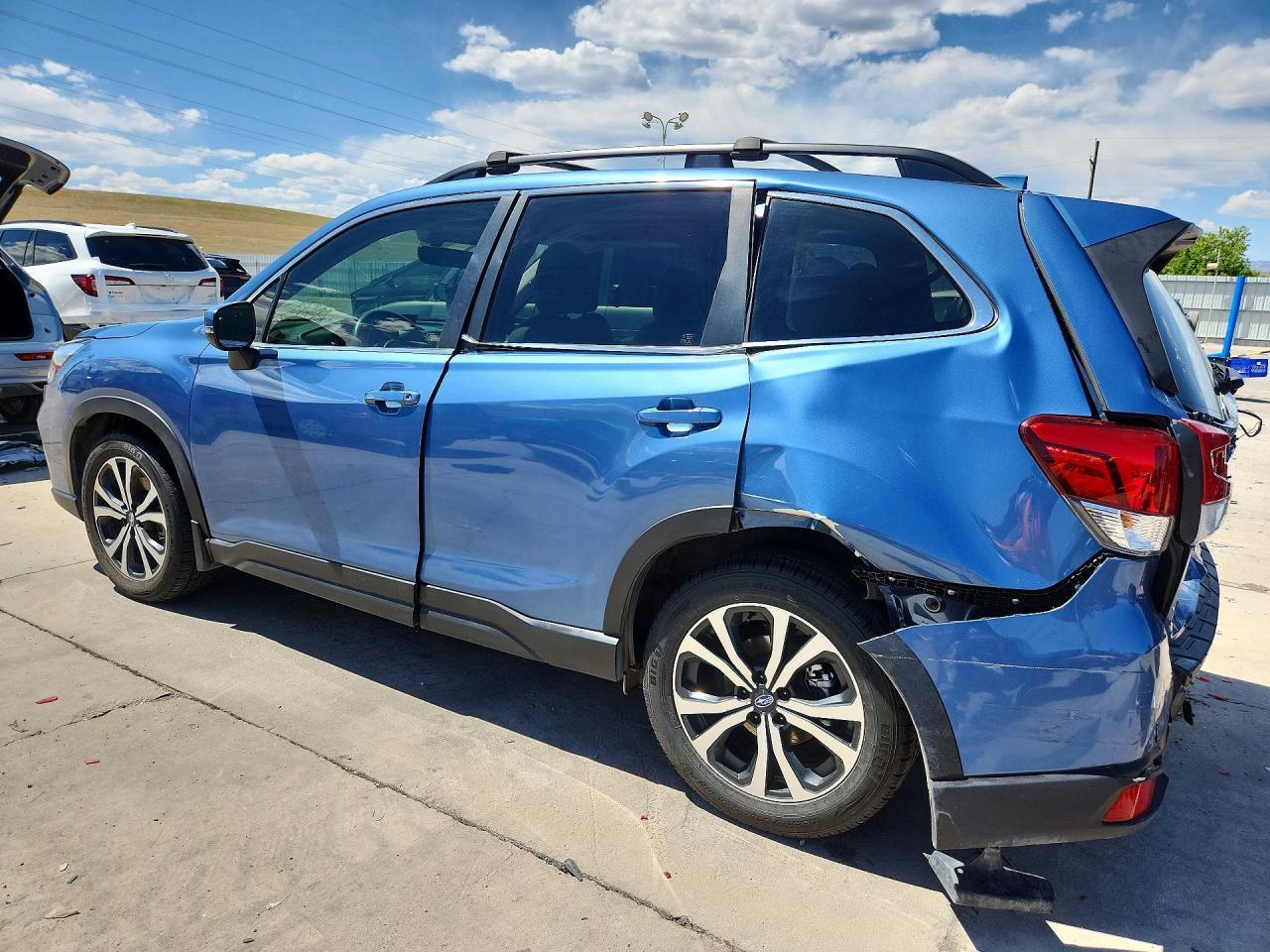 2019 Subaru Forester Limited - zdjęcie 2