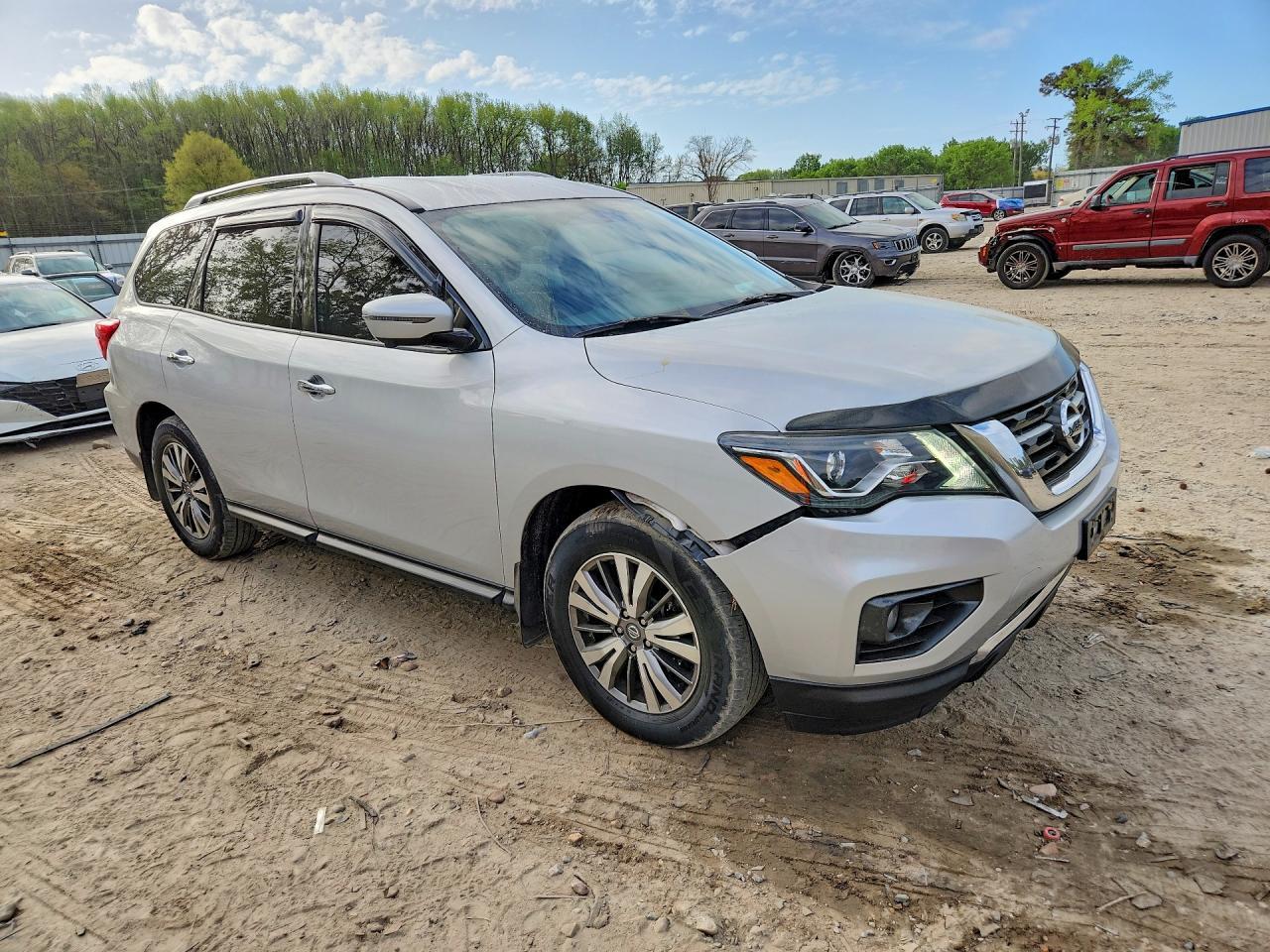 2019 Nissan Pathfinder Sl - zdjęcie 4