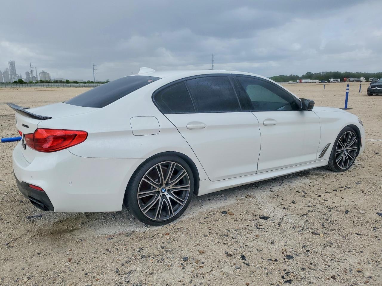 2020 BMW M550Xi - zdjęcie 3