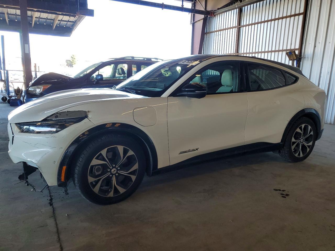 2023 Ford Mustang Mach-E Premium - zdjęcie główne