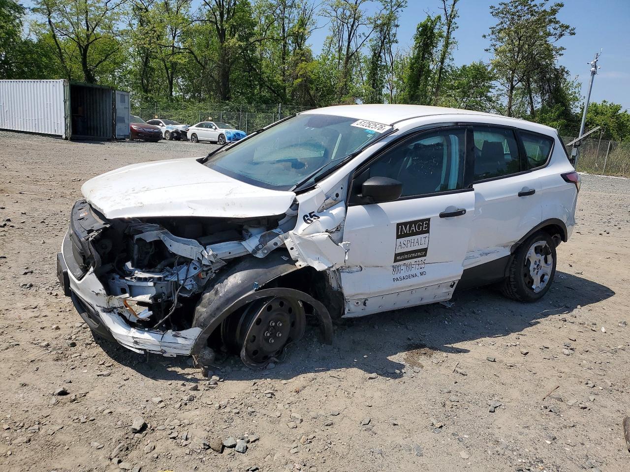 2018 Ford Escape S - zdjęcie główne