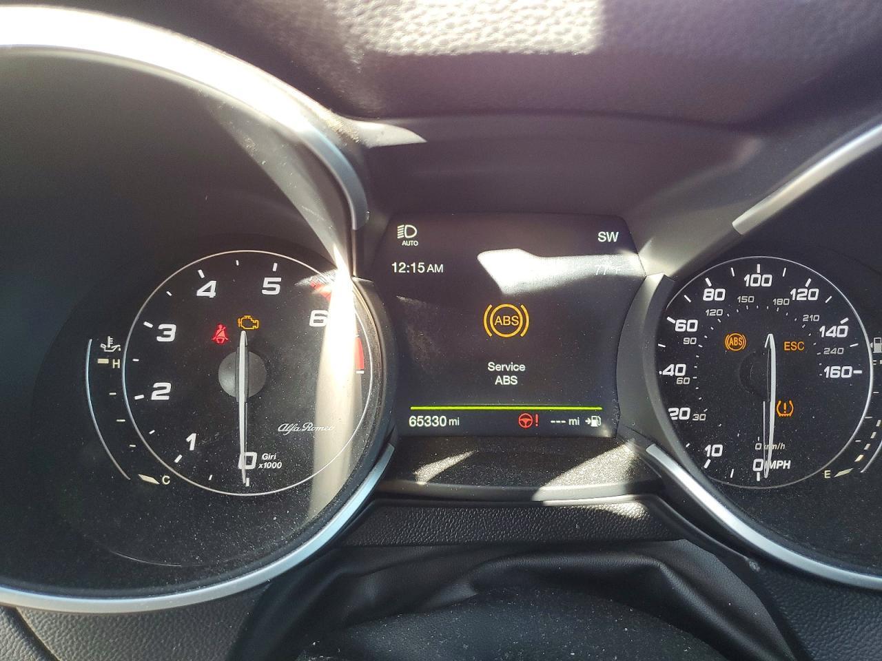 2019 Alfa Romeo Stelvio - zdjęcie 9