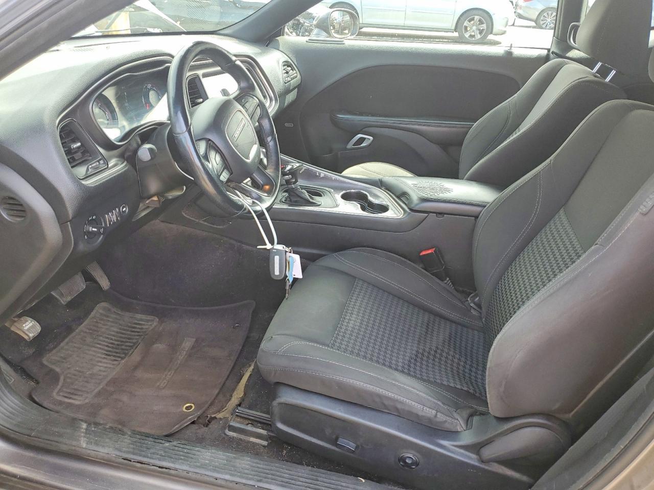 2016 Dodge Challenger Sxt - zdjęcie 7