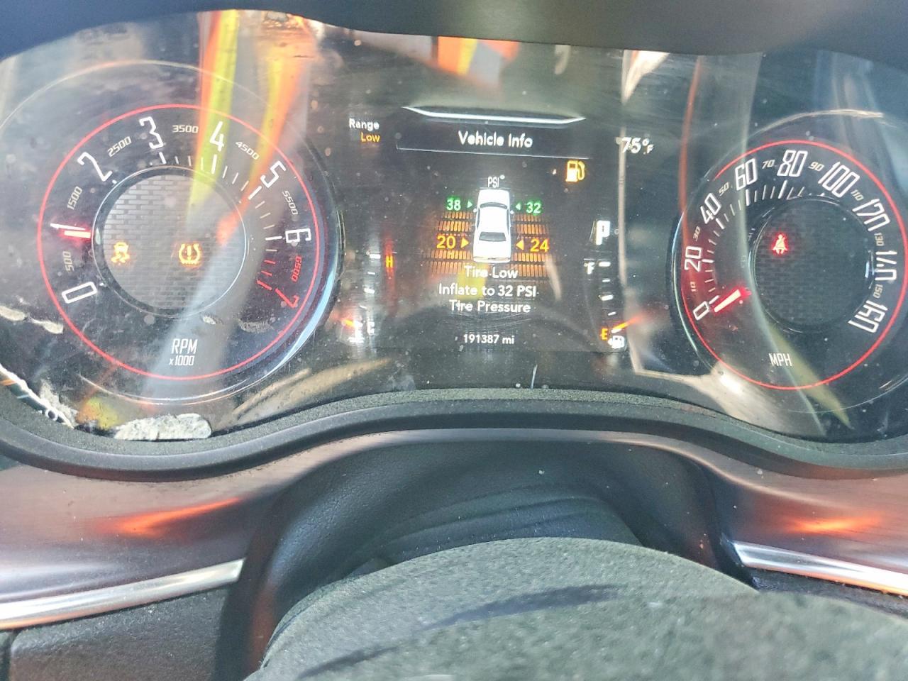 2017 Dodge Challenger Sxt - zdjęcie 9