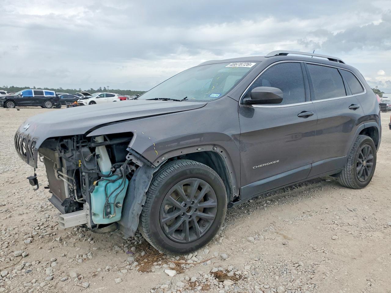 2019 Jeep Cherokee Latitude Plus - zdjęcie główne