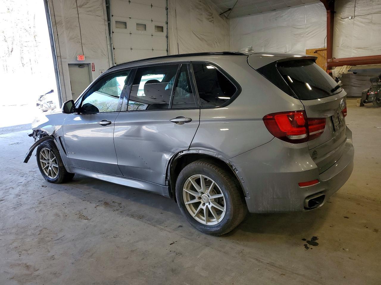 2017 BMW X5 xDrive35I - zdjęcie 2