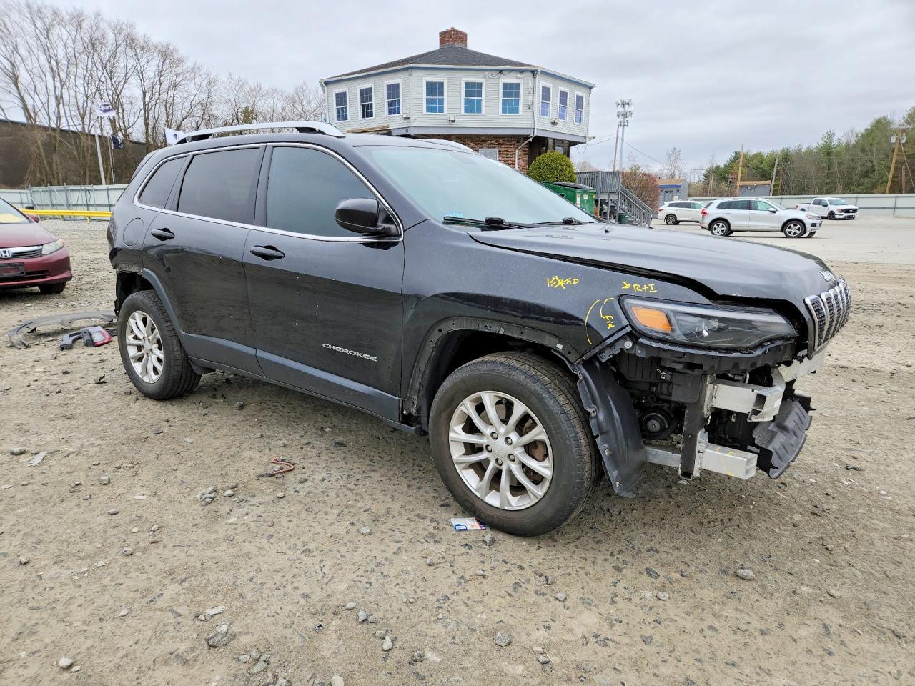 2019 Jeep Cherokee Latitude - zdjęcie 4