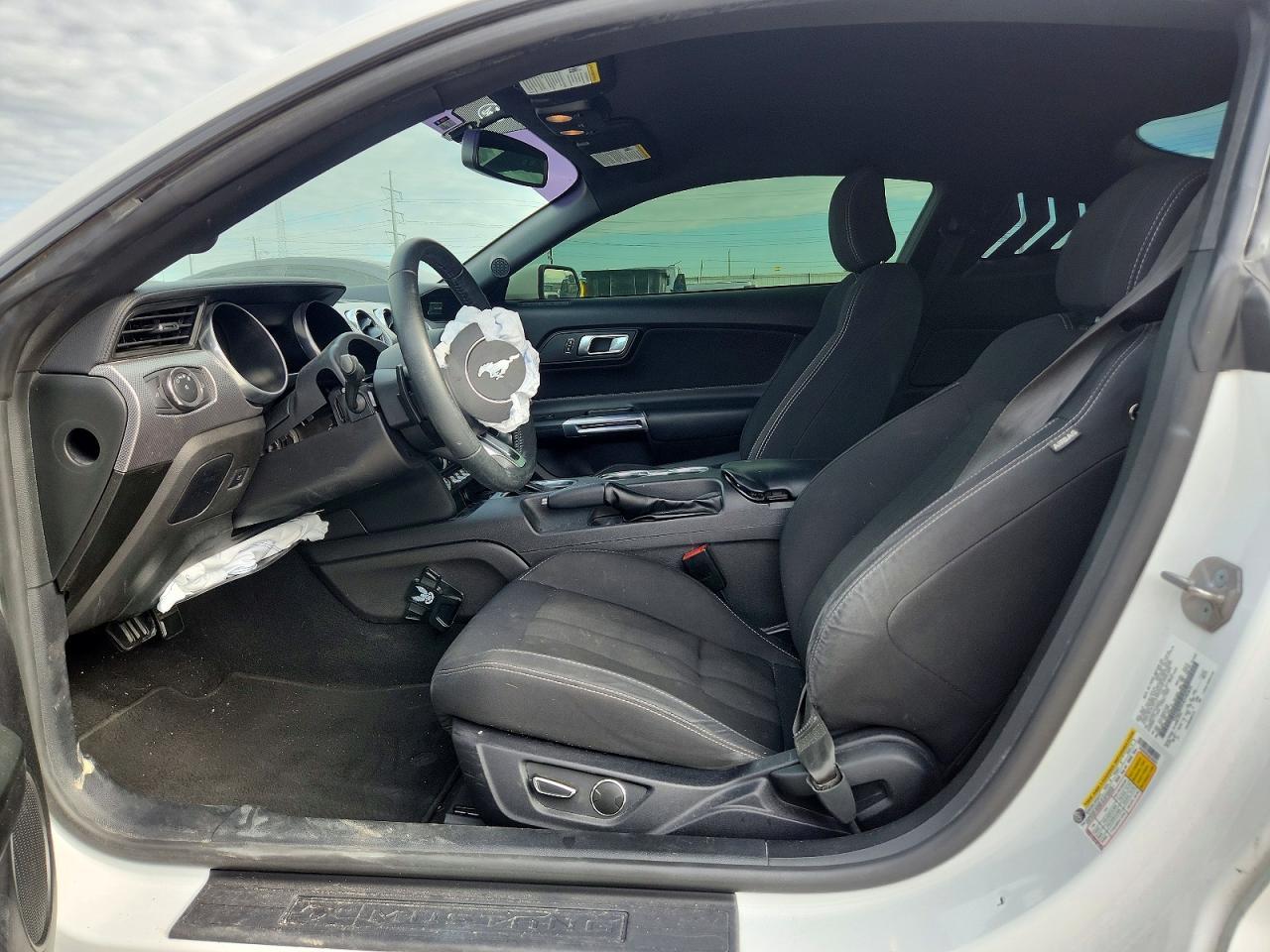 2019 Ford Mustang - zdjęcie 7