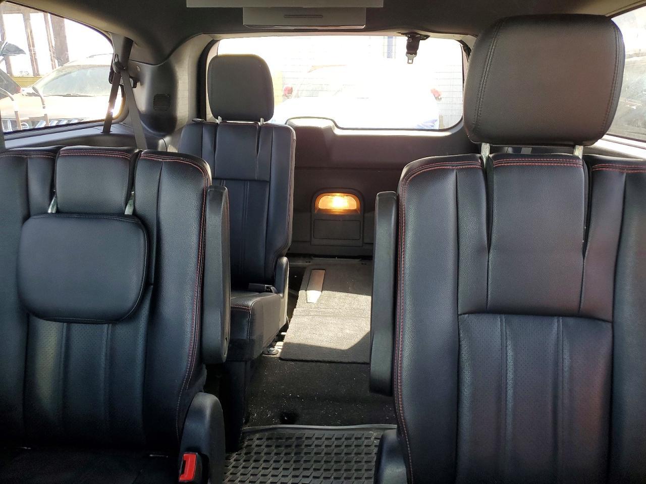 2018 Dodge Grand Caravan Gt - zdjęcie 10