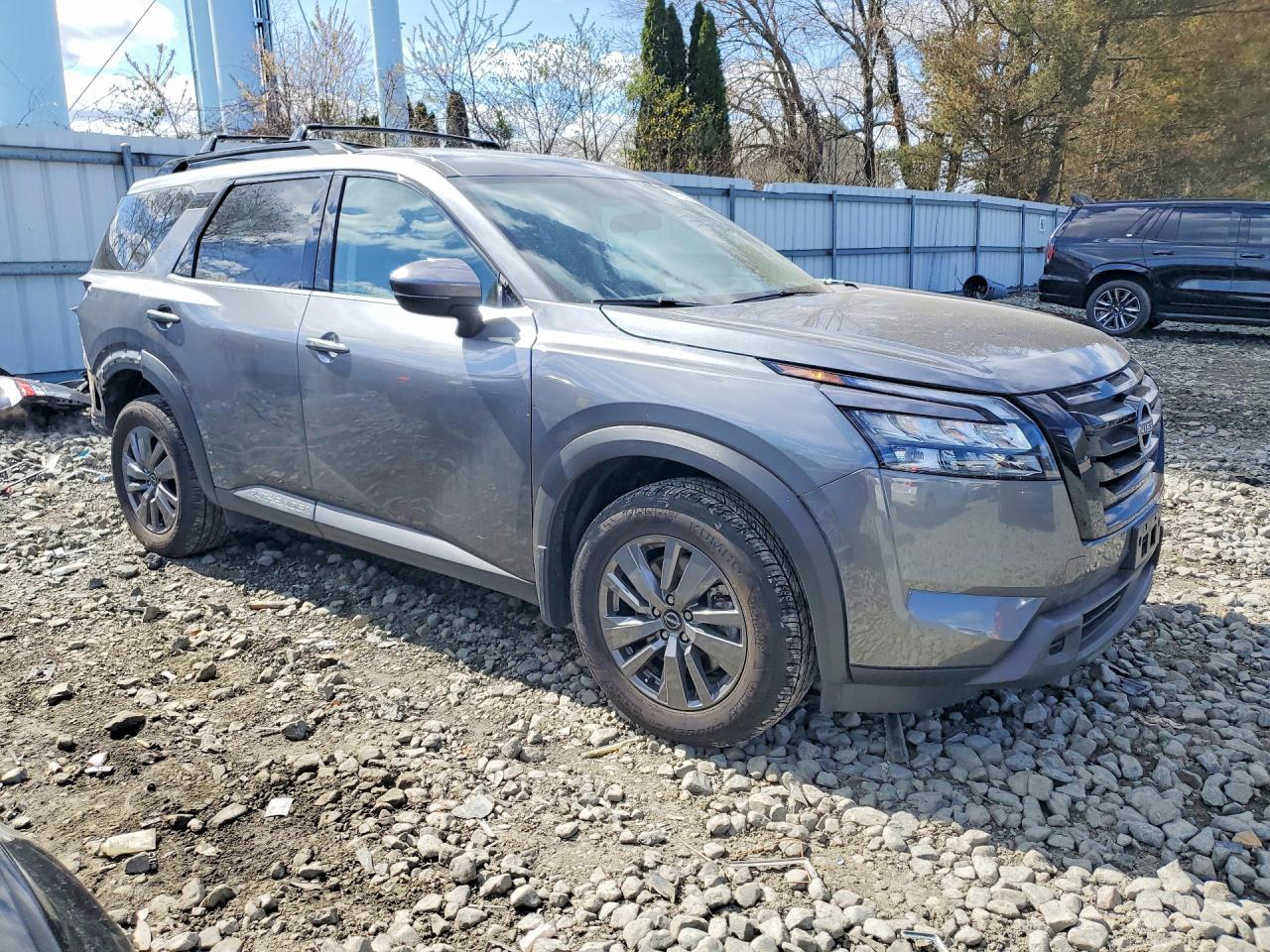 2024 Nissan Pathfinder Sv - zdjęcie 4