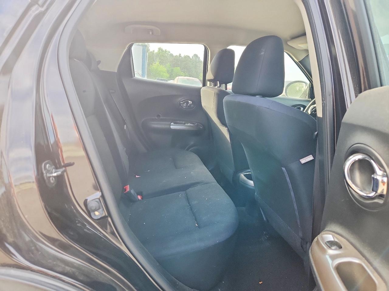 2014 Nissan Juke S - zdjęcie 11