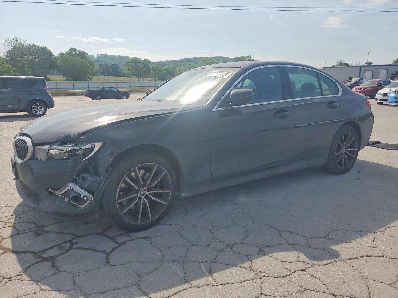 2020 BMW 330Xi - zdjęcie główne