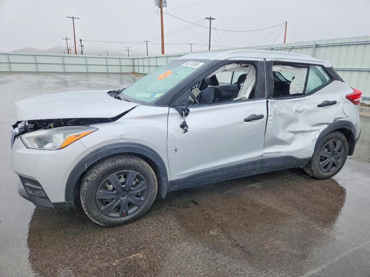2018 Nissan Kicks S - zdjęcie główne
