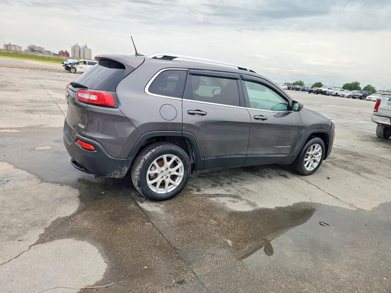 2017 Jeep Cherokee Latitude - zdjęcie 3
