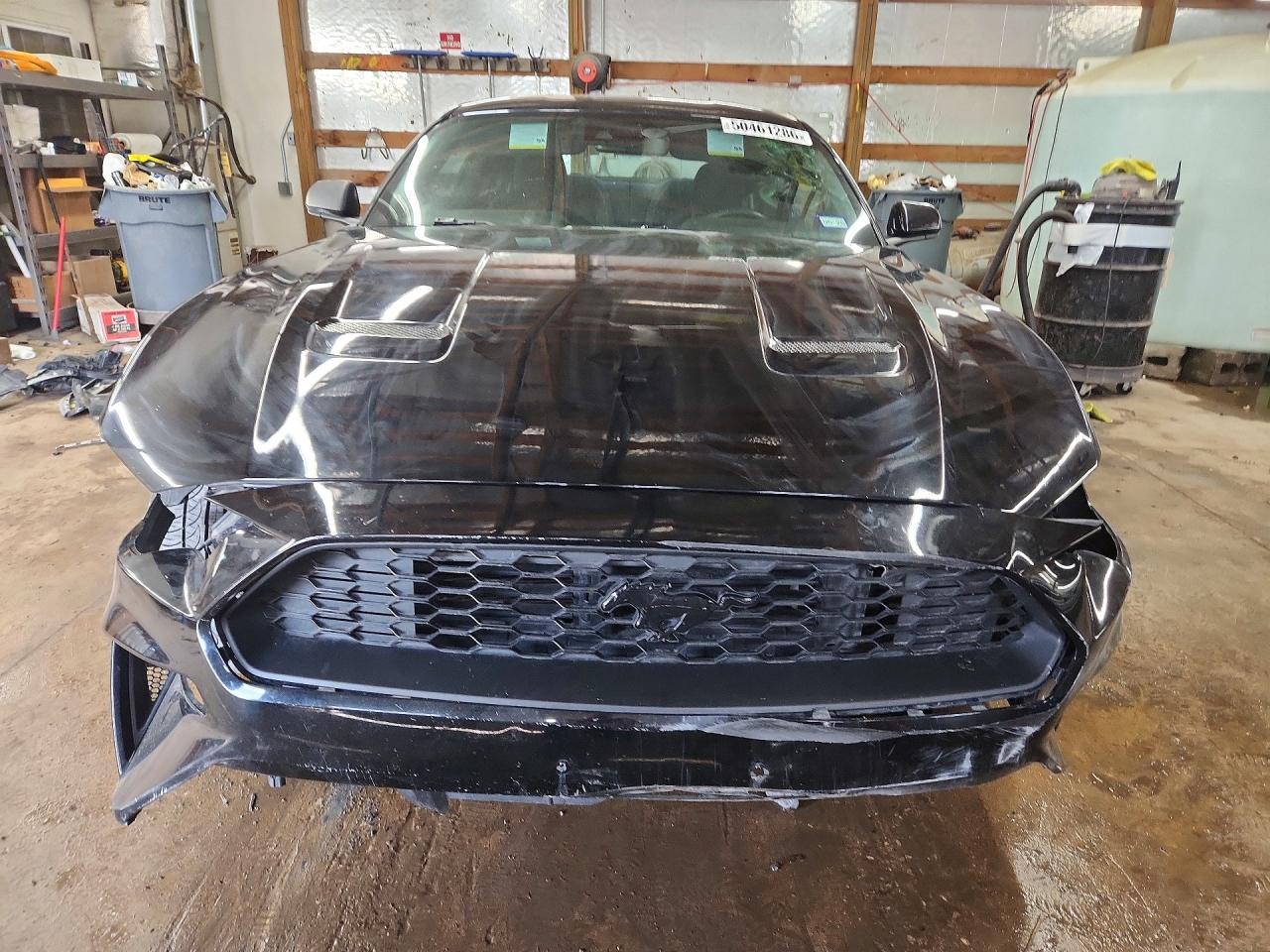 2021 Ford Mustang - zdjęcie 5