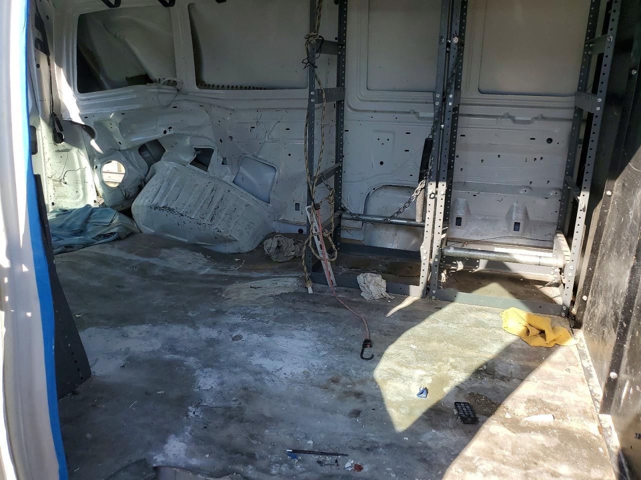2014 Ford Econoline E150 Van - zdjęcie 11