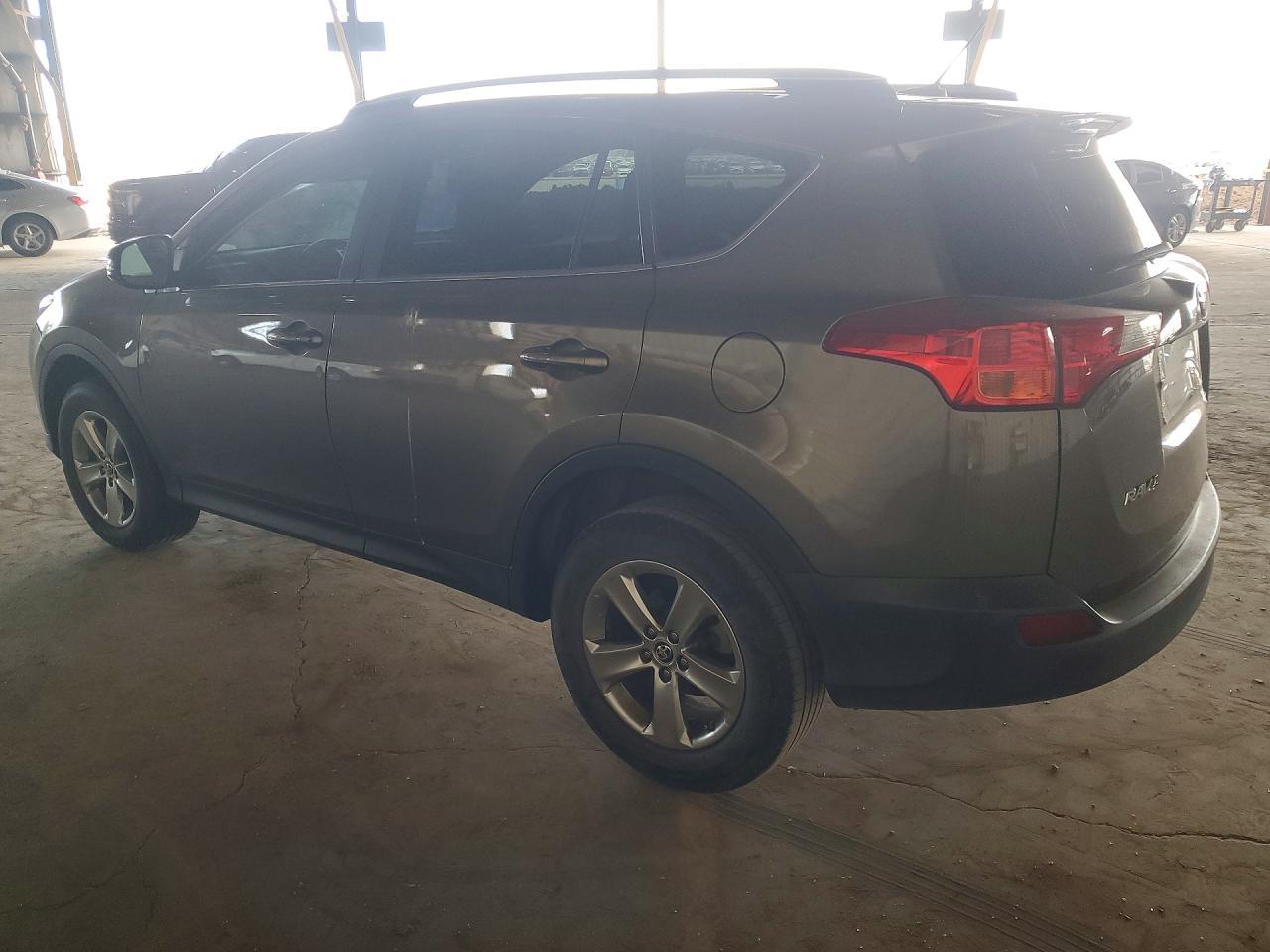 2015 Toyota Rav4 Xle - zdjęcie 2