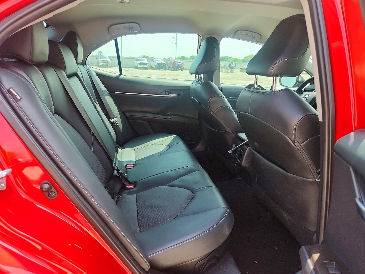 2021 Toyota Camry - zdjęcie 10