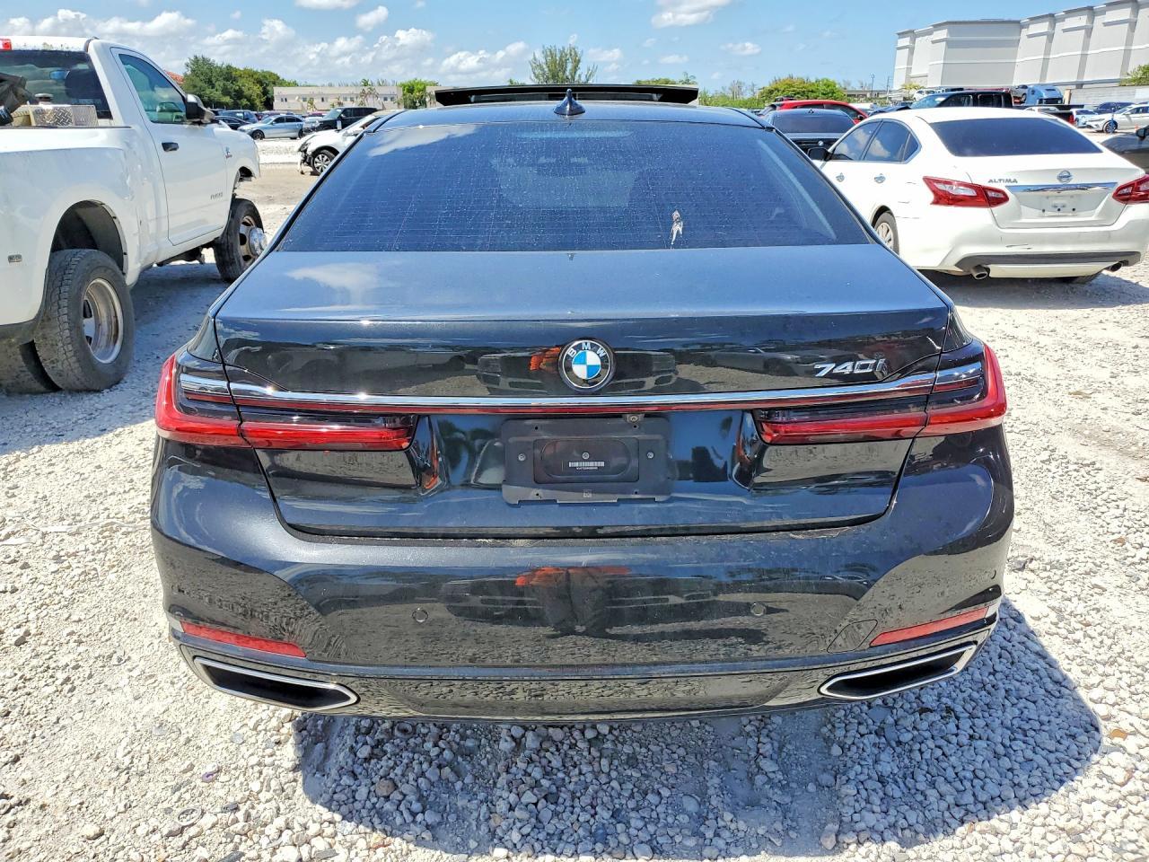 2022 BMW 740 I - zdjęcie 6