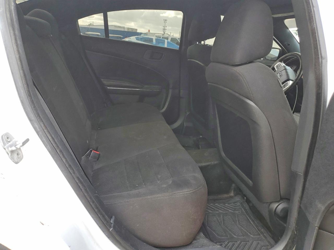 2013 Dodge Charger Police - zdjęcie 10