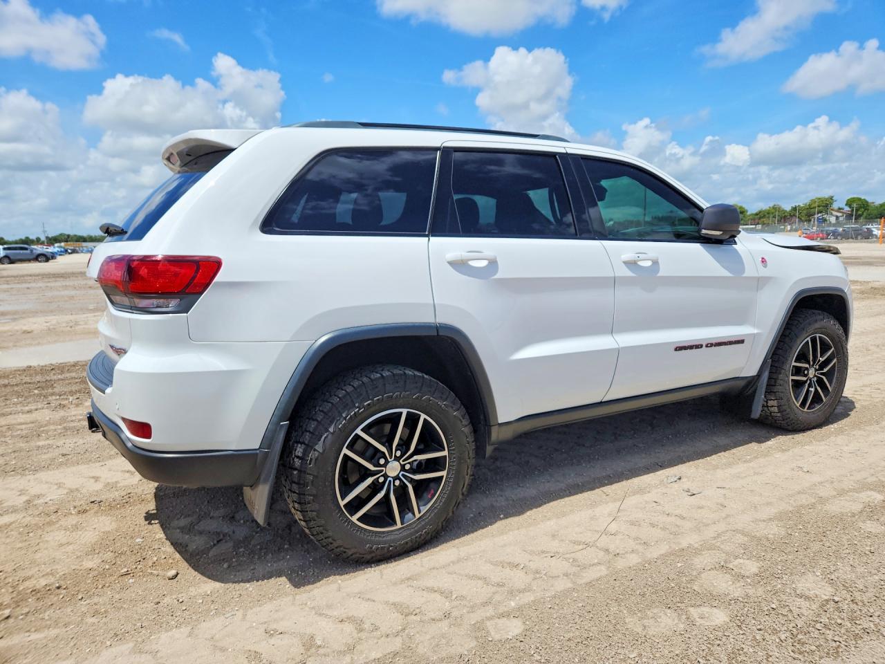 2018 Jeep Grand Cherokee Trailhawk - zdjęcie 3
