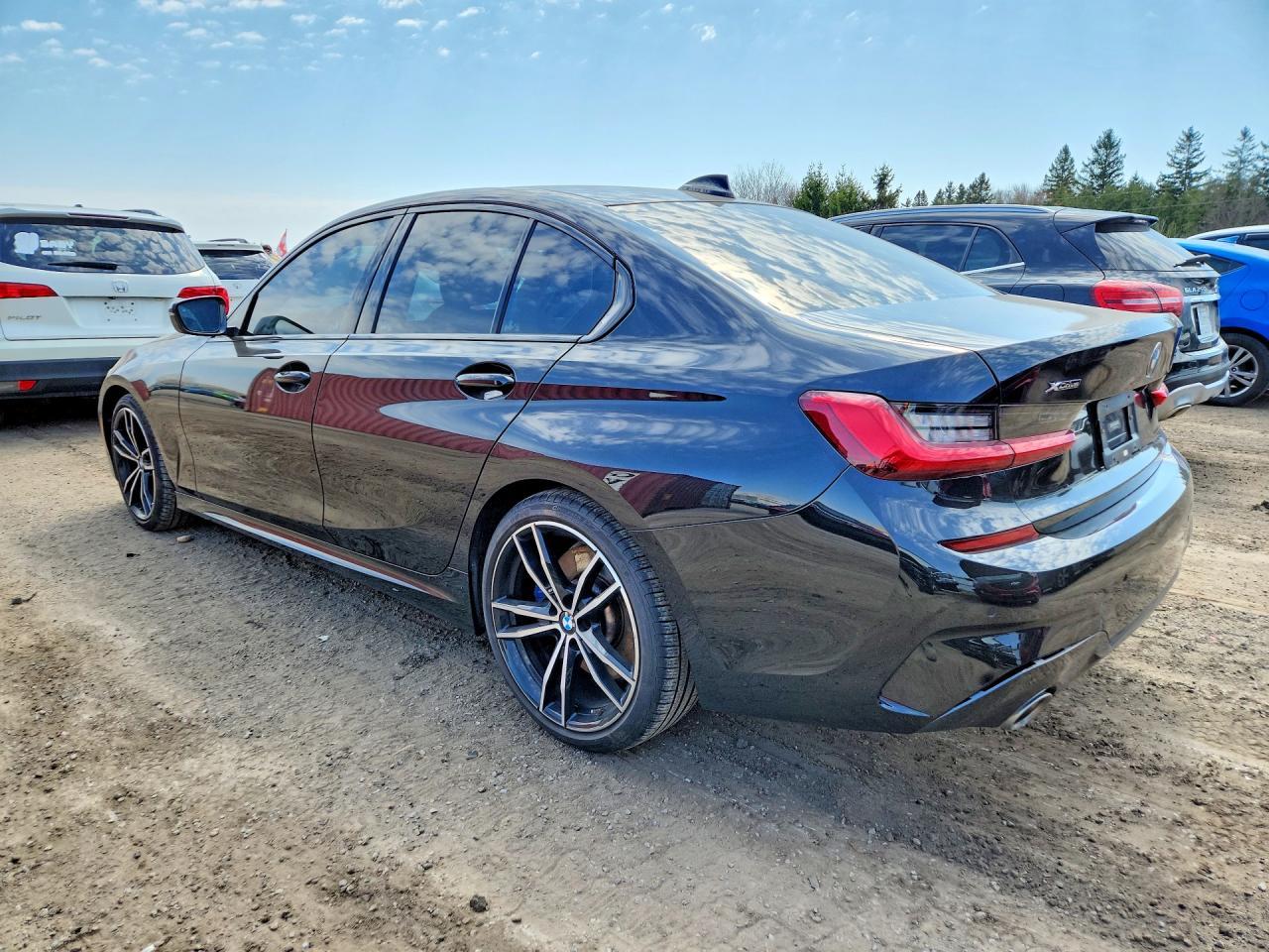 2019 BMW 330Xi - zdjęcie 2