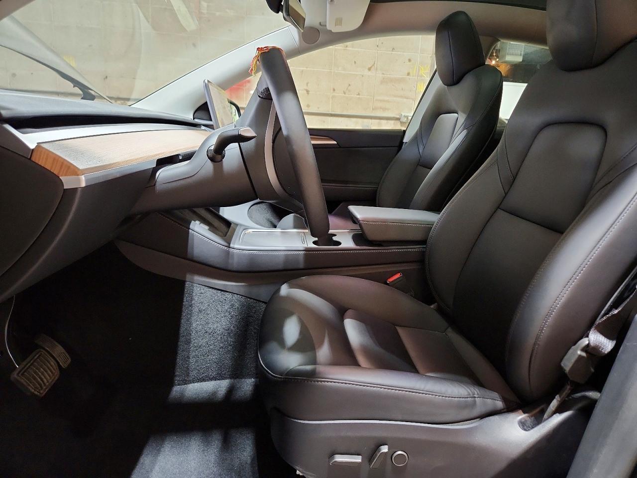 2024 Tesla Model Y - zdjęcie 7