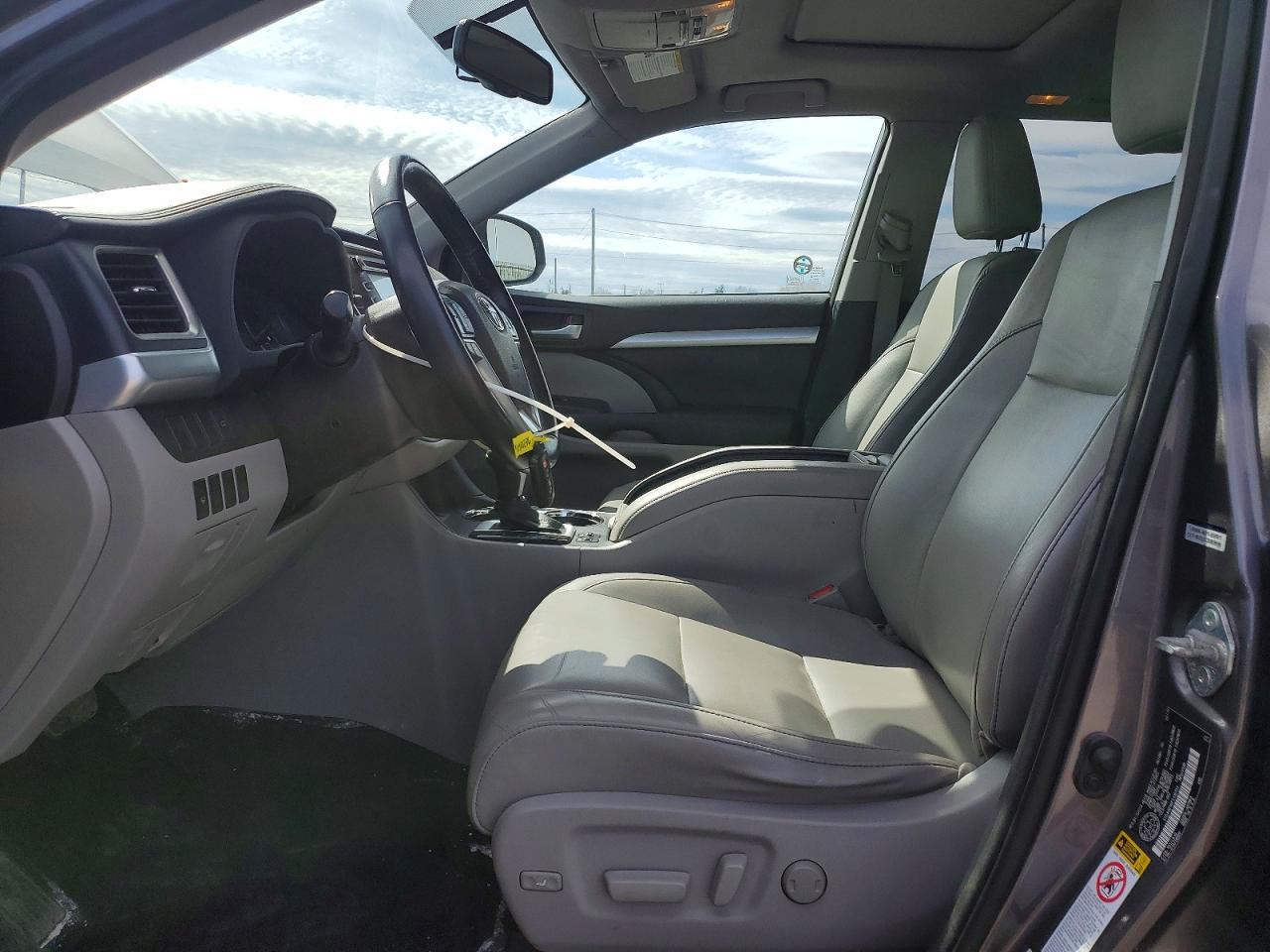 2015 Toyota Highlander Xle - zdjęcie 7