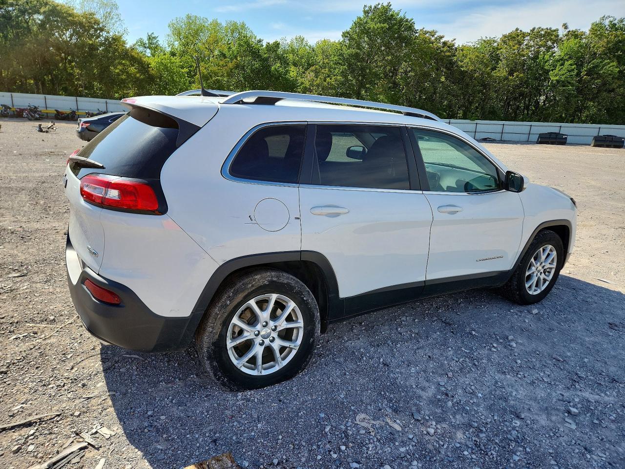 2017 Jeep Cherokee Latitude - zdjęcie 3