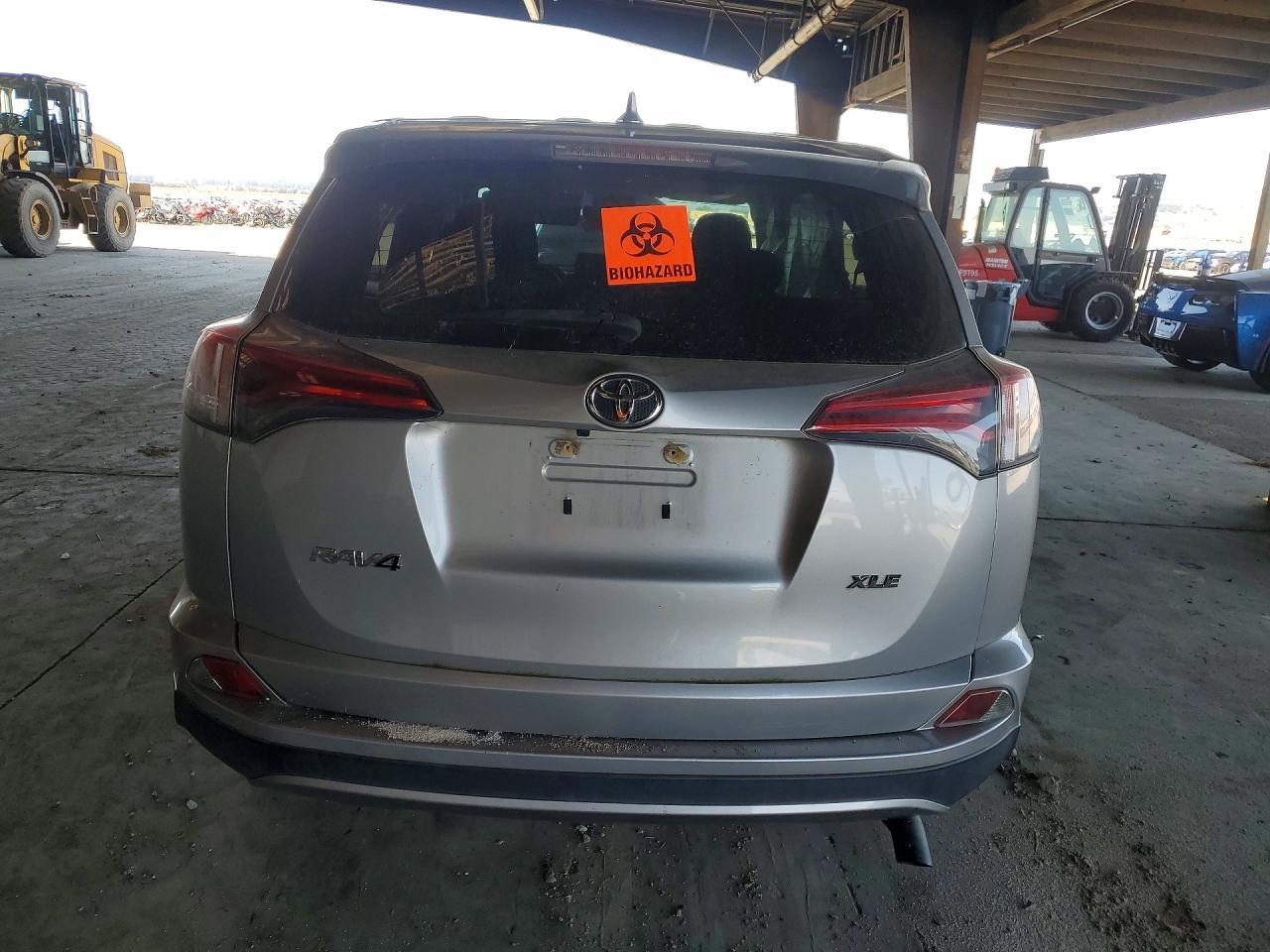 2018 Toyota Rav4 Xle - zdjęcie 6