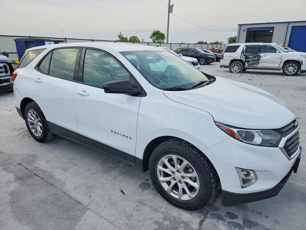 2018 Chevrolet Equinox Ls - zdjęcie 4