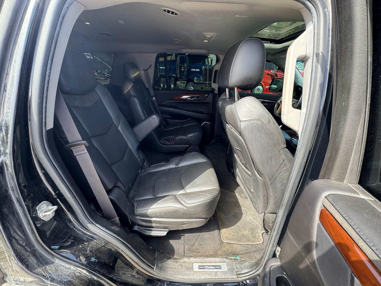 2017 Cadillac Escalade Luxury - zdjęcie 6