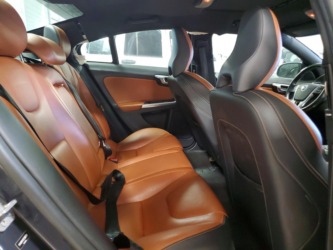 2015 Volvo S60 Premier - zdjęcie 10