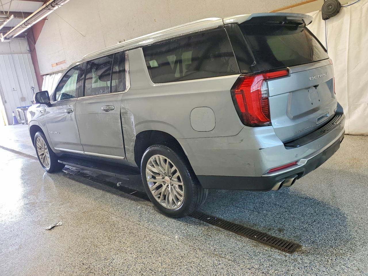 2025 GMC Yukon Xl Denali - zdjęcie 2