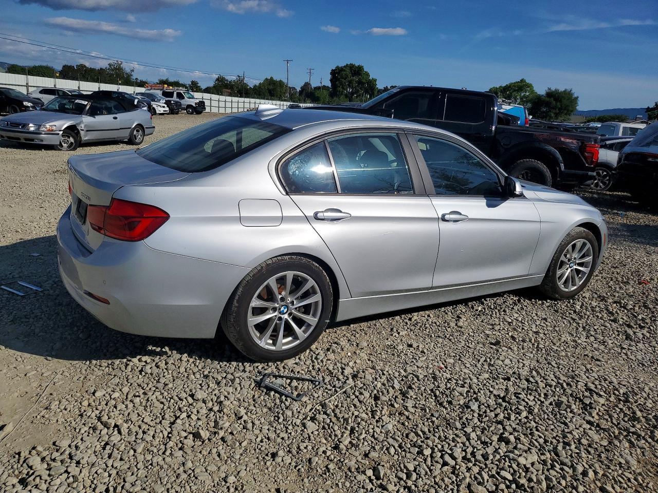 2017 BMW 320 I - zdjęcie 3
