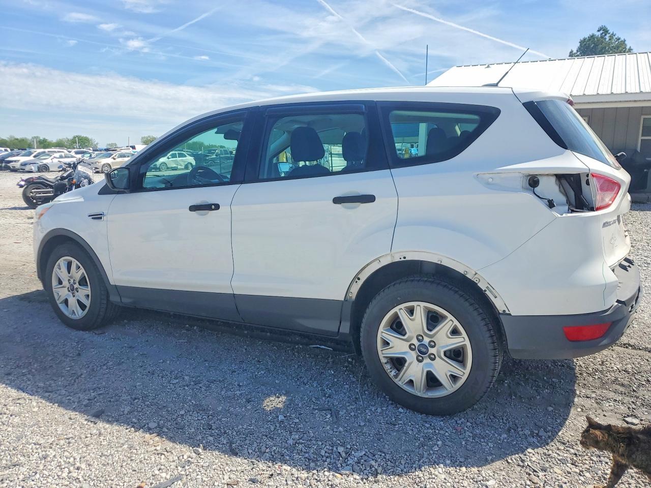 2014 Ford Escape S - zdjęcie 2