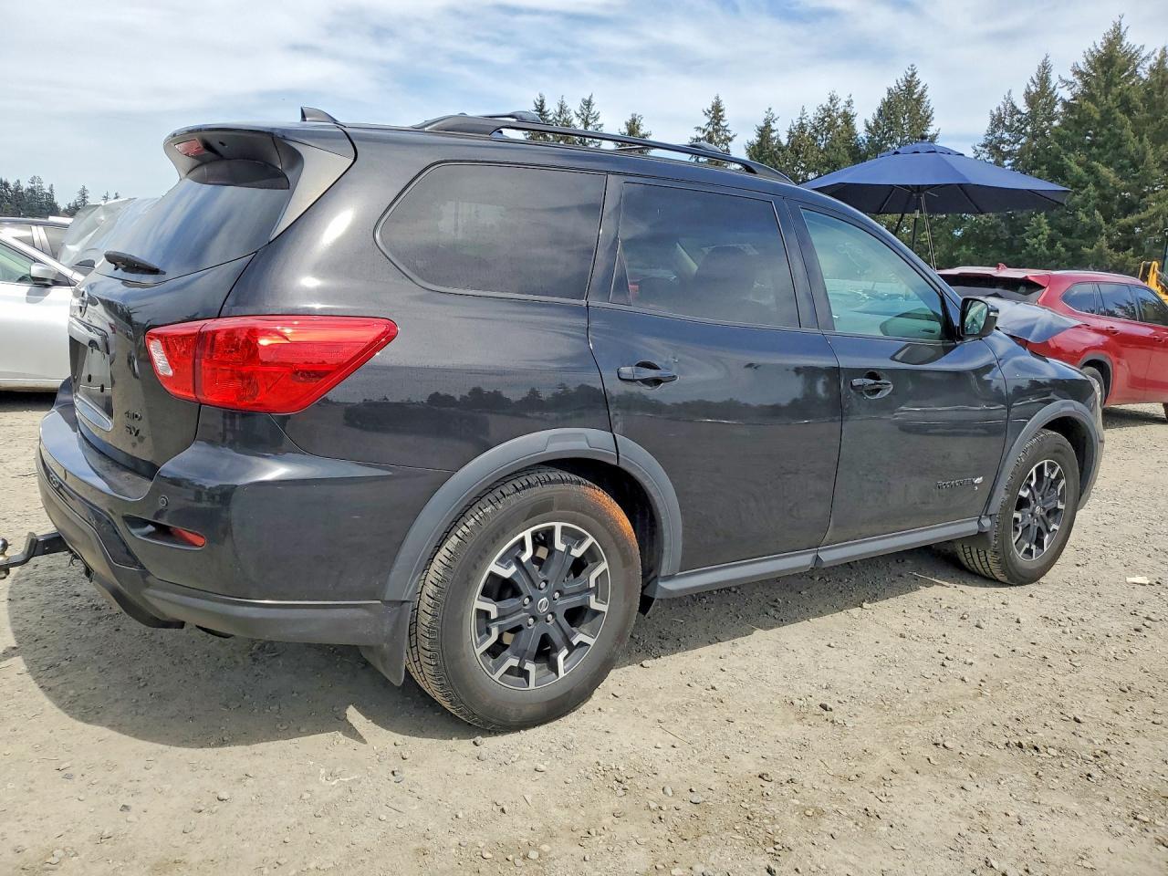 2020 Nissan Pathfinder Sv - zdjęcie 3