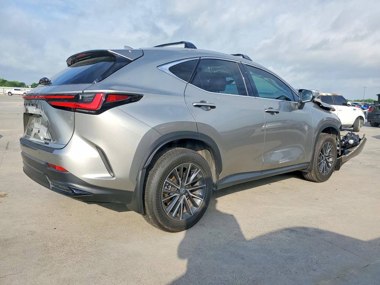 2026 Lexus Nx 350 Premium - zdjęcie 3