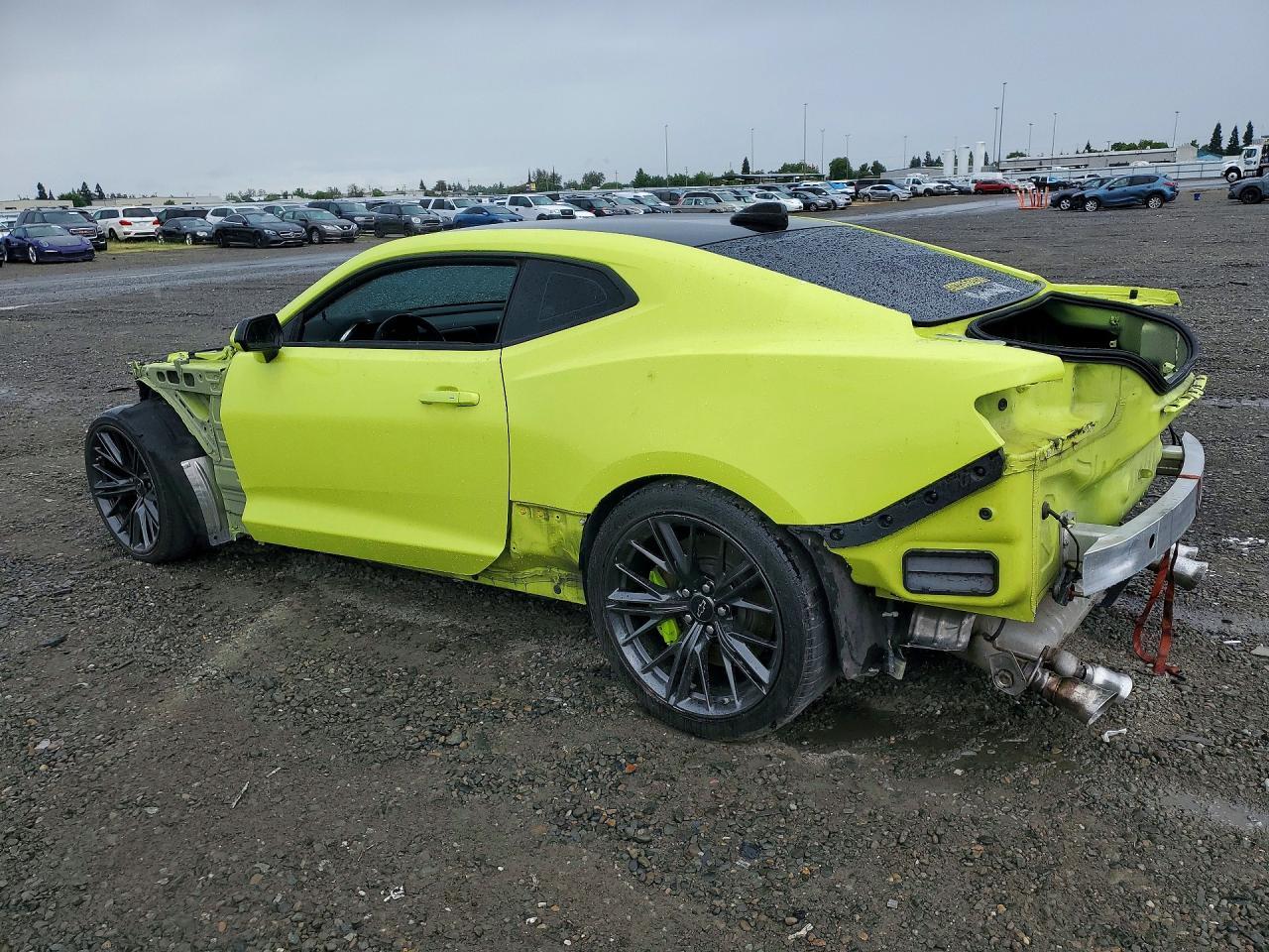 2021 Chevrolet Camaro Zl1 - zdjęcie 2