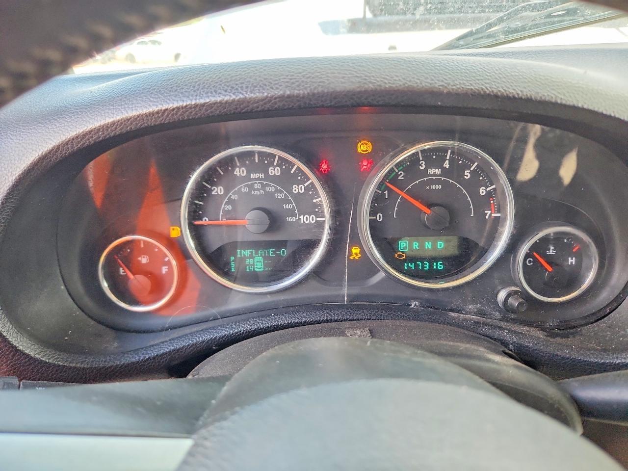 2013 Jeep Wrangler Unlimited Sport - zdjęcie 9