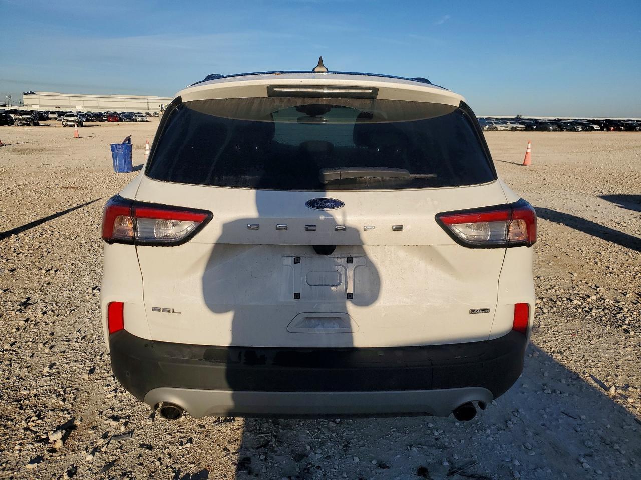 2022 Ford Escape Sel - zdjęcie 6